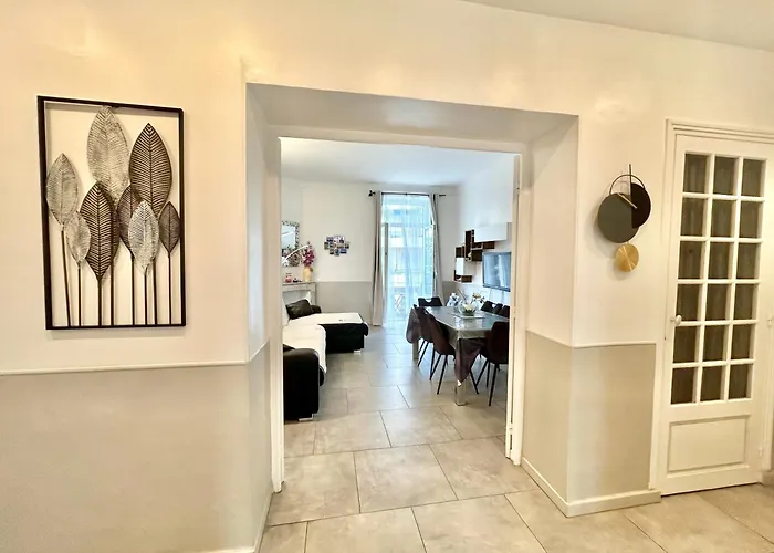 Amiral Courbet Apartment